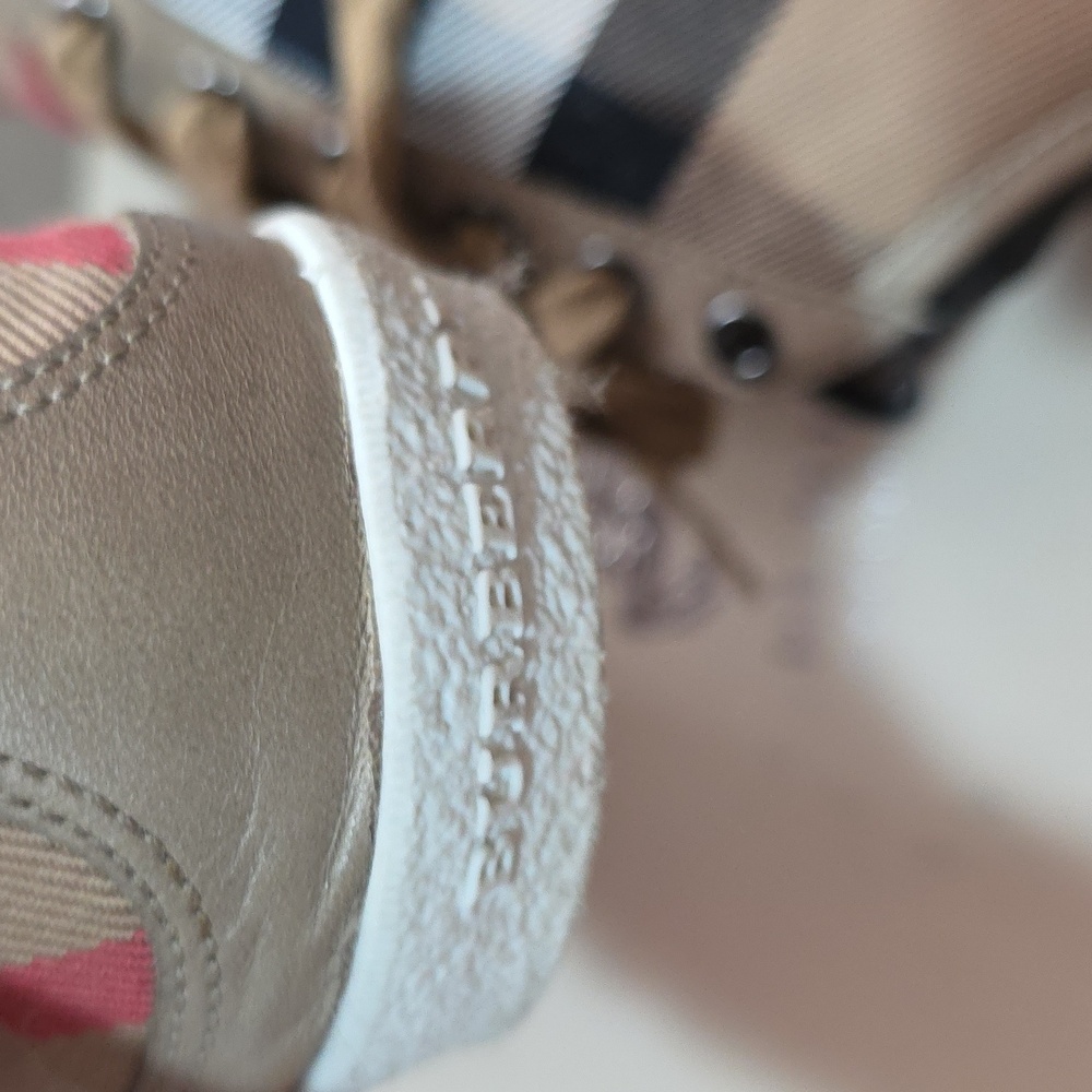 Burberry Beige and Red Sneakers - Picture 8 of 11